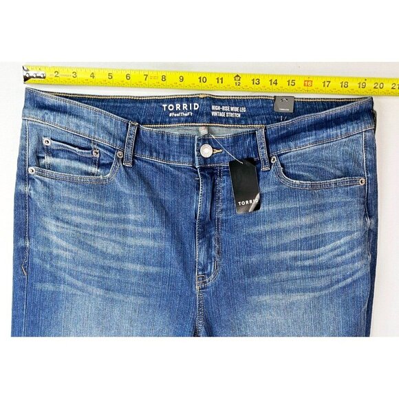 Torrid Size 18R Womens 30" Inseam High Rise Wide Leg Vintage Straight Jeans NWT - Picture 2 of 14